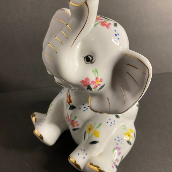 Porcelain Elephant With 10K Gold Formalities by Baum Bros Handpainted Flowers - Picture 9 of 12